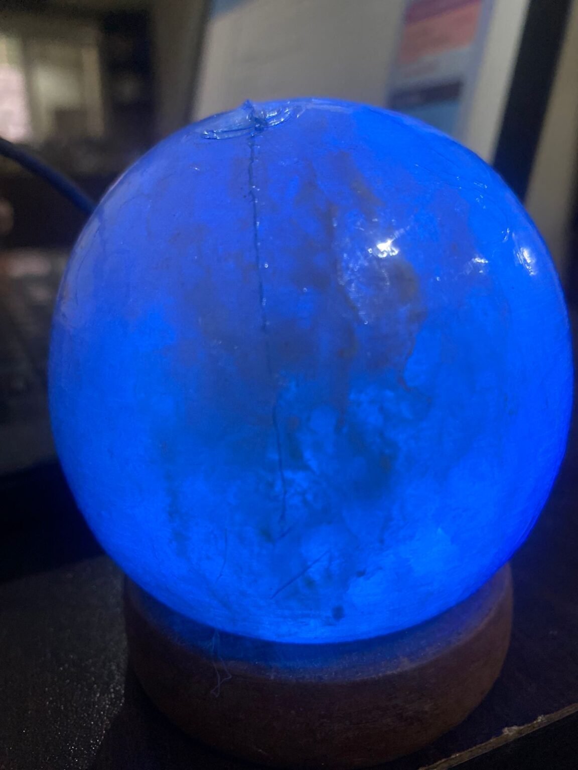USB-Powered Multi-Color Himalayan Moon Lamp - Image 5